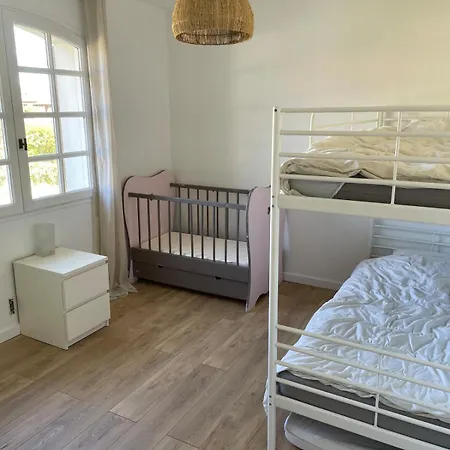 Prázdninový dům Maison Au Calme Entre Et Bourg
