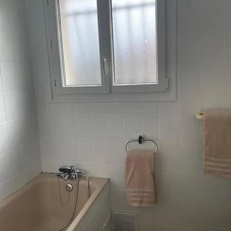 Prázdninový dům Maison Au Calme Entre Et Bourg